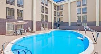Hotel Wyndham Garden Airport Southeast Charlotte