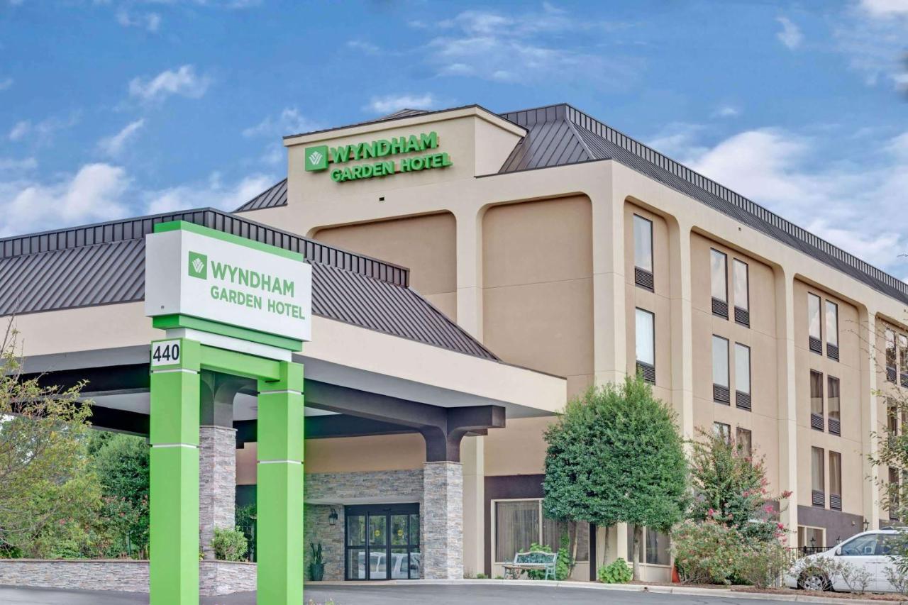 Hotel Wyndham Garden Airport Southeast
