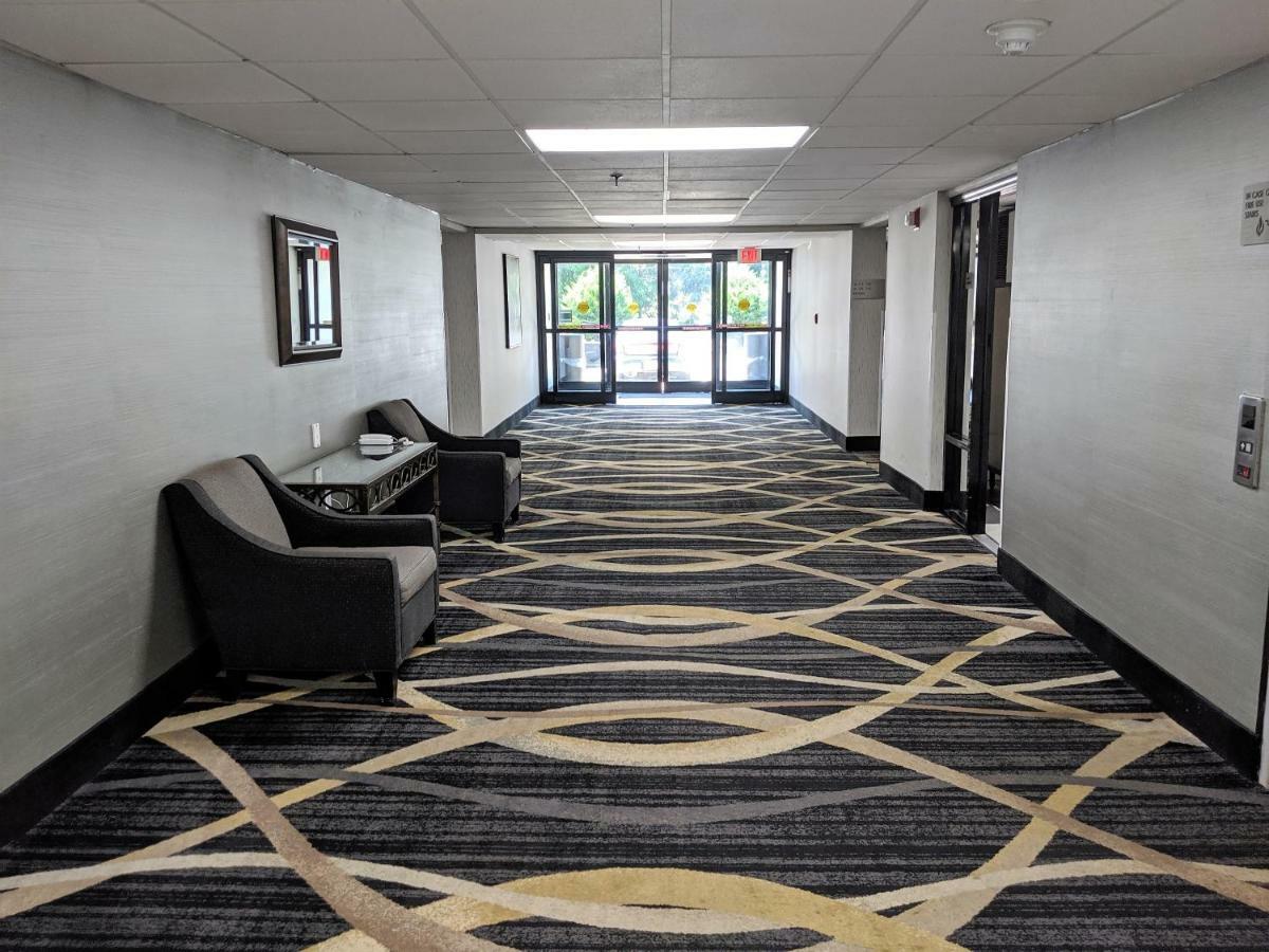 Wyndham Garden Airport Southeast Hotel 3*